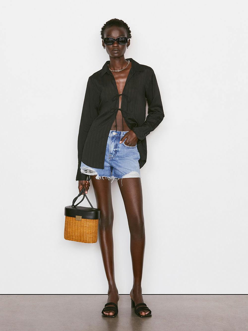 shorts full body view alt:hover